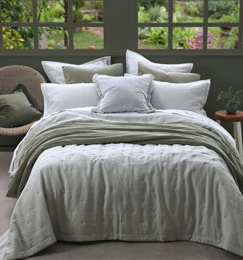 Laundered Linen Bedspread Set Pewter