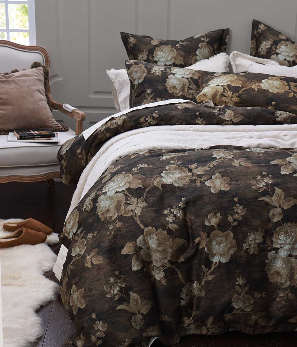 Desdemona Duvet Set